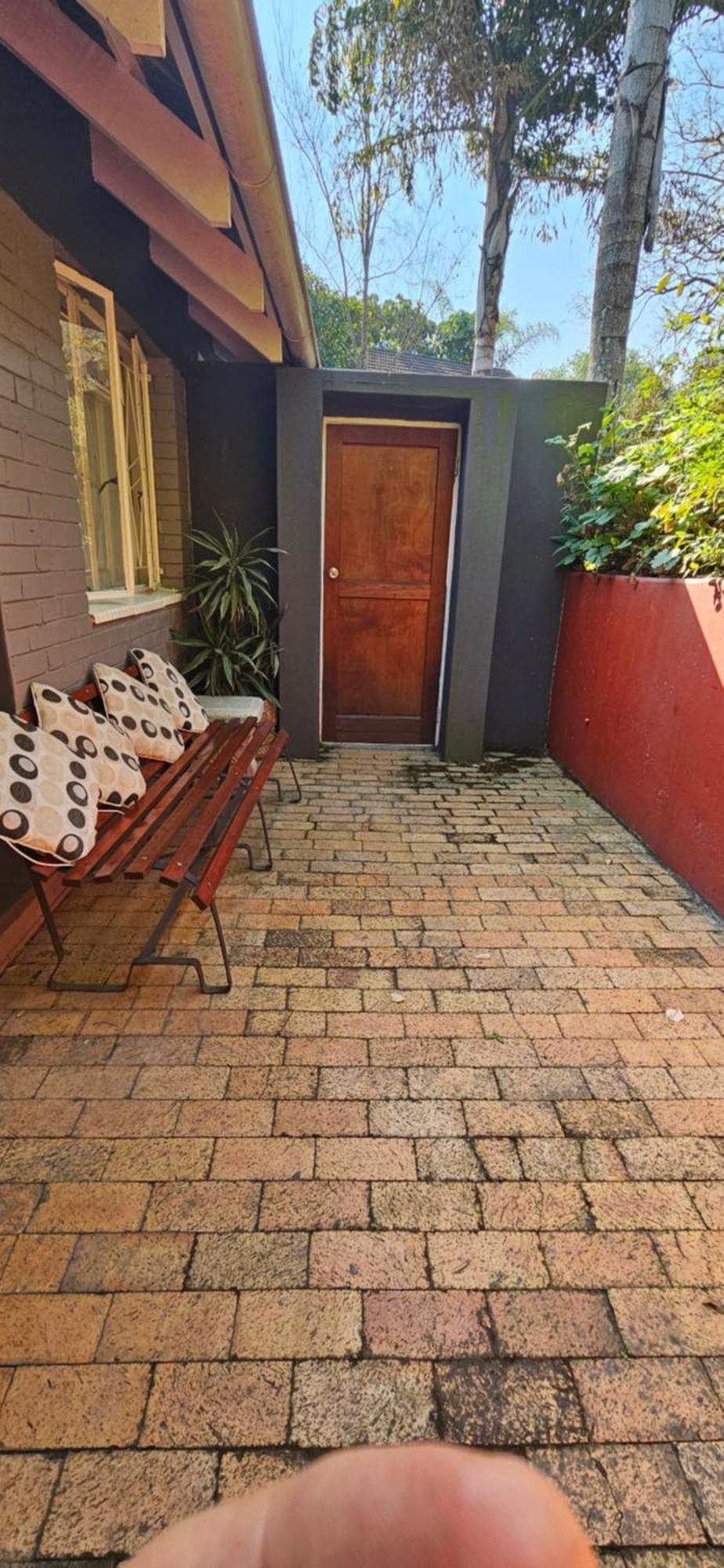 Old Vic Travellers Inn Nelspruit Mbombela Exterior foto