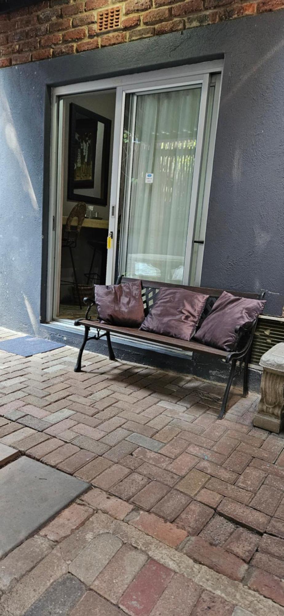 Old Vic Travellers Inn Nelspruit Mbombela Exterior foto