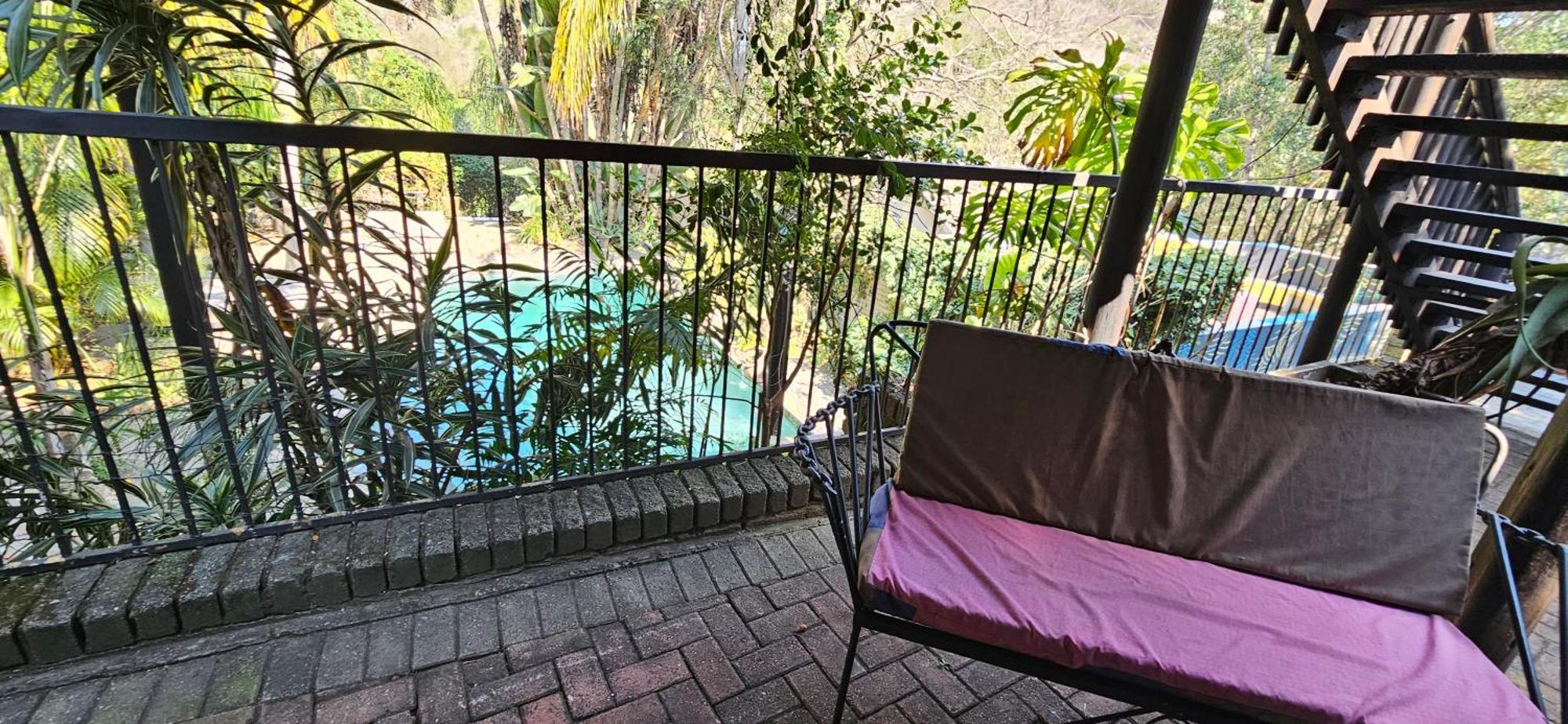 Old Vic Travellers Inn Nelspruit Mbombela Exterior foto