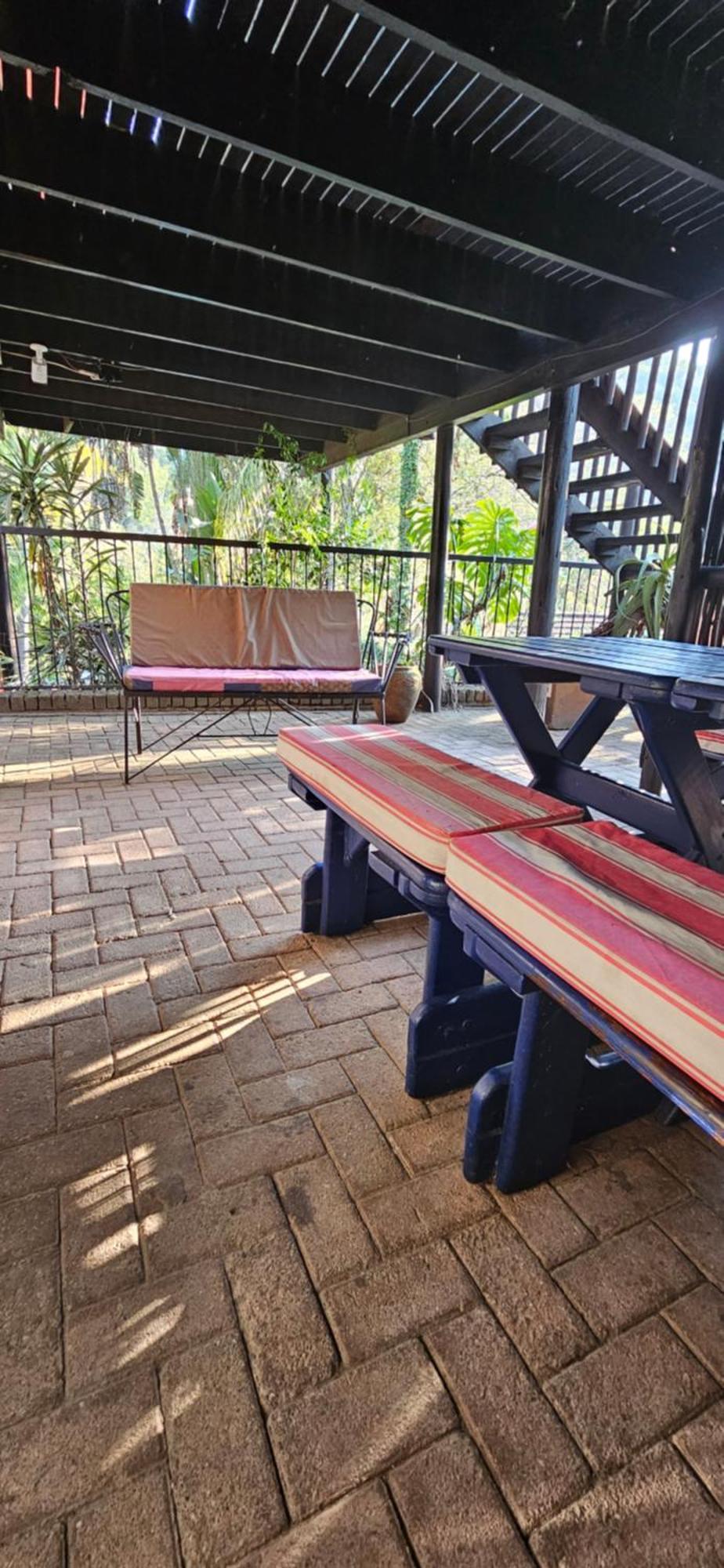 Old Vic Travellers Inn Nelspruit Mbombela Exterior foto